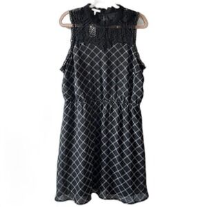 NWT-Maurices Black and White Crochet Halter Neck Mini‎ Dress- Size 0